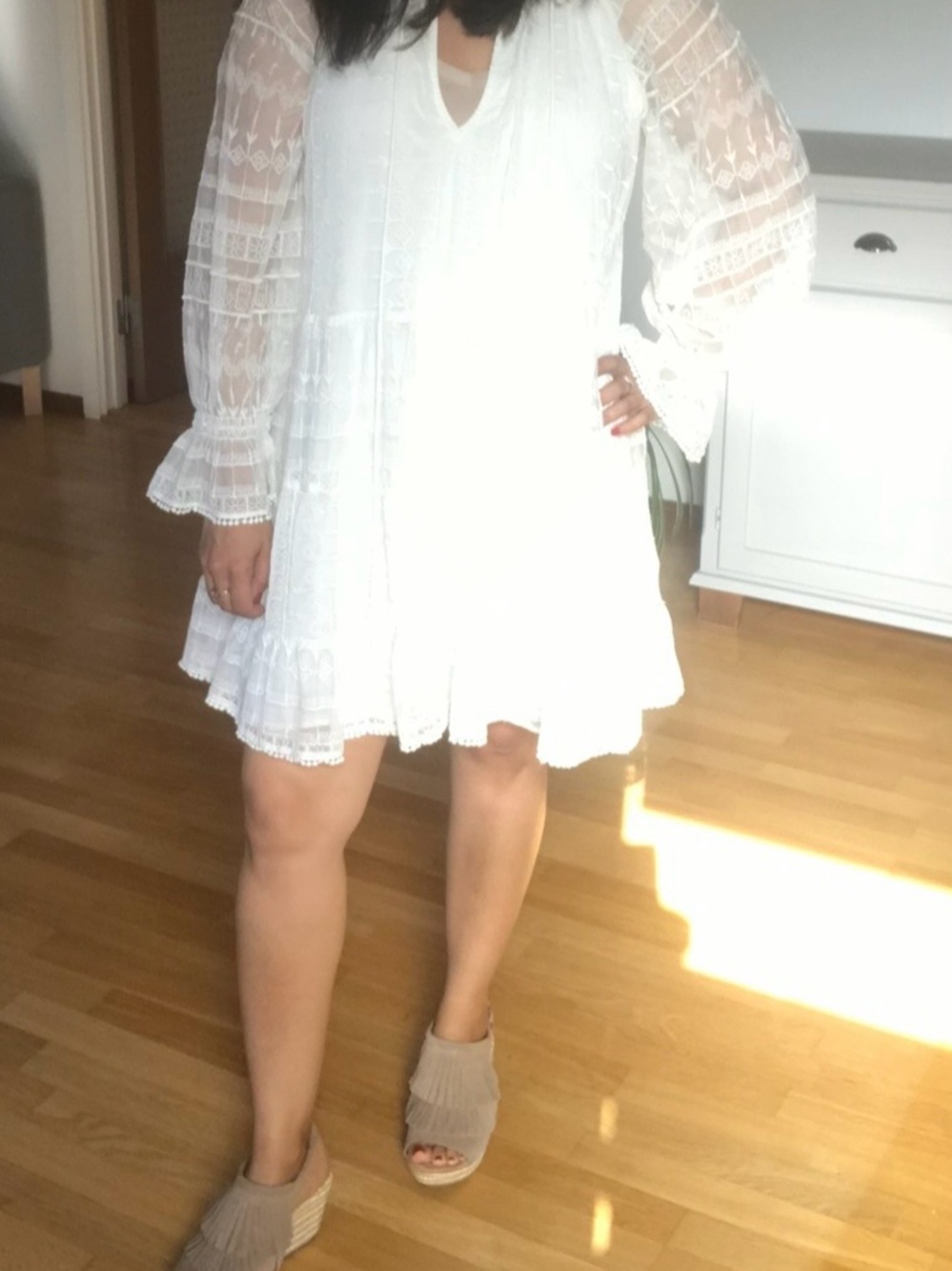Zara White Embroidered Mini Boho Dress
Lace Dress beaded tie dress. Small (8)